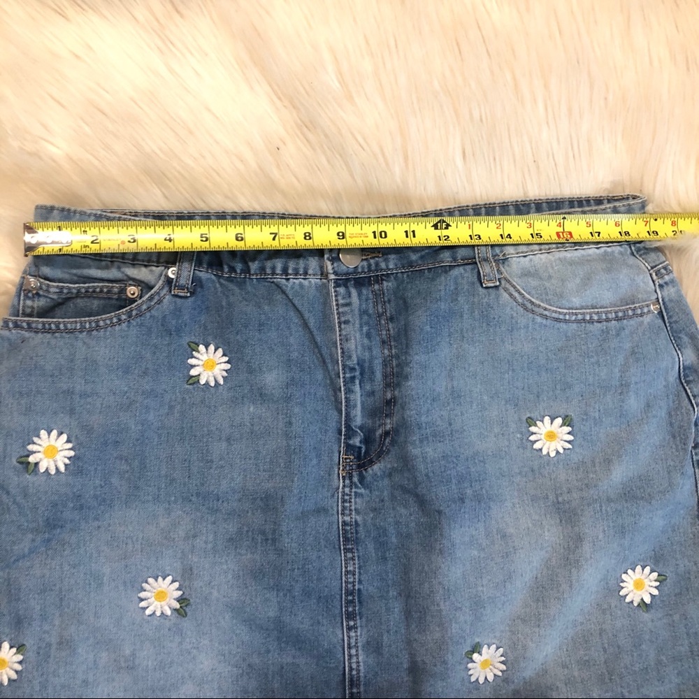 ❌SOLD❌Plus Forever 21 Skirt - Picture 3 of 8